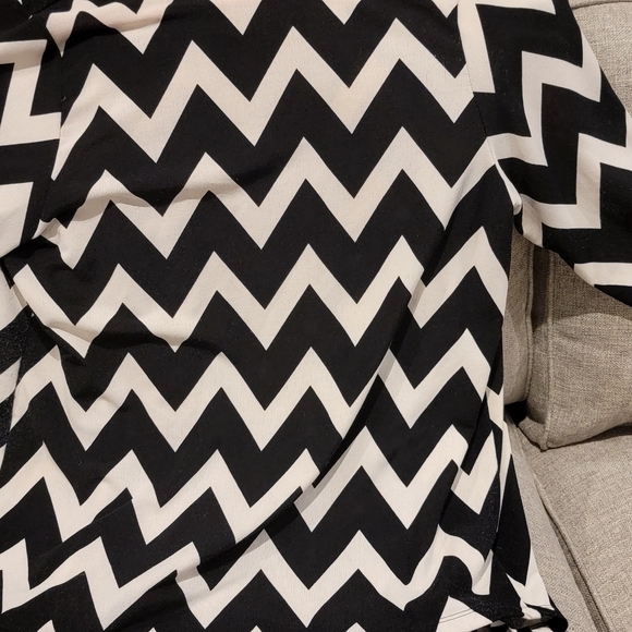 MOA Moa Black and White open front cardigan. Size 1X - Picture 8 of 10